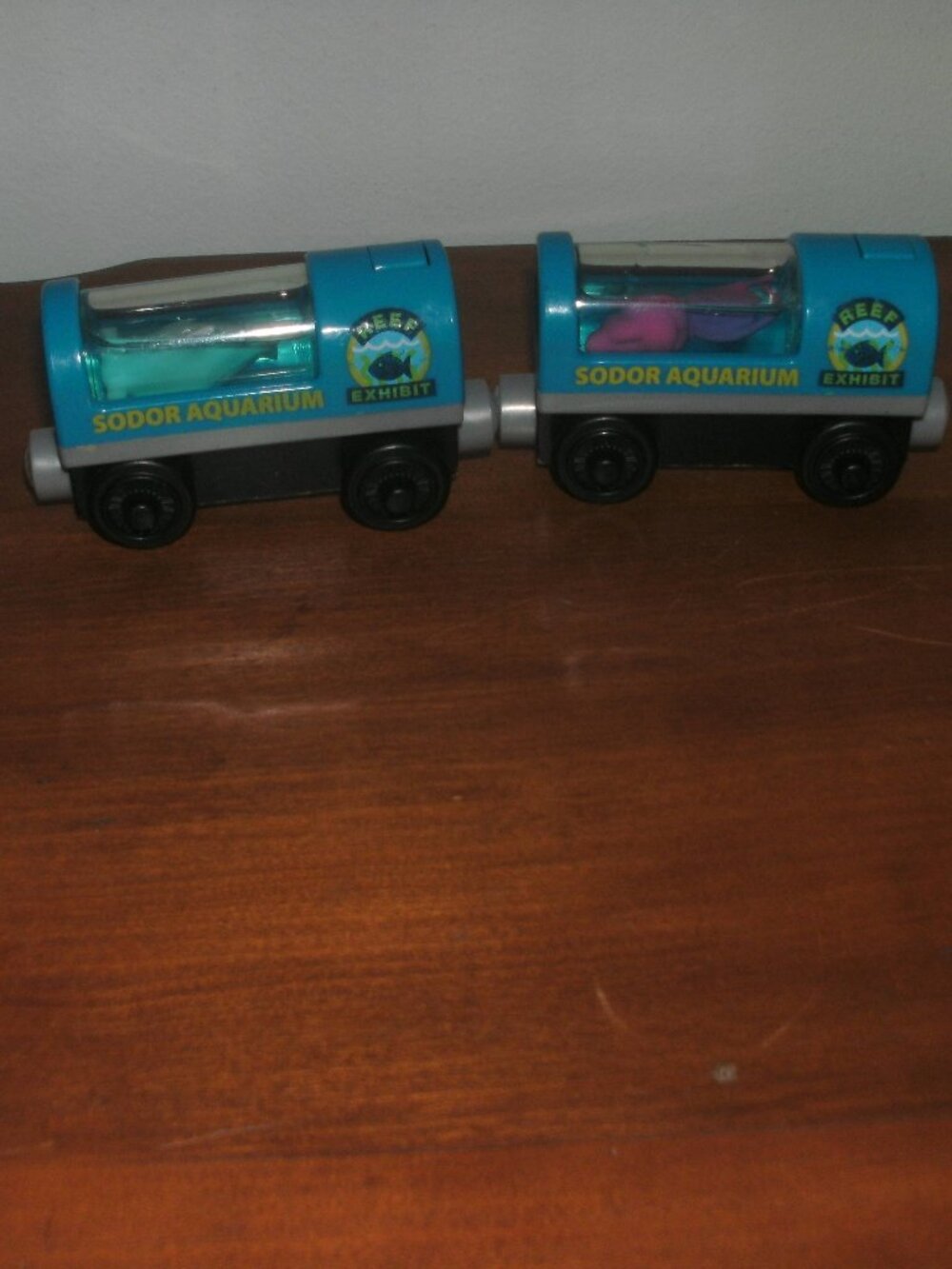 Thomas Wooden Railway Sodor Train Cars Reef Exhibit Light Up Squid & Shark